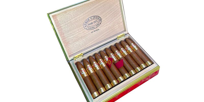 Romeo-y-Julieta-Linea-de-Oro-Nobles Romeo-y-Julieta-Linea-de-Oro-Nobles